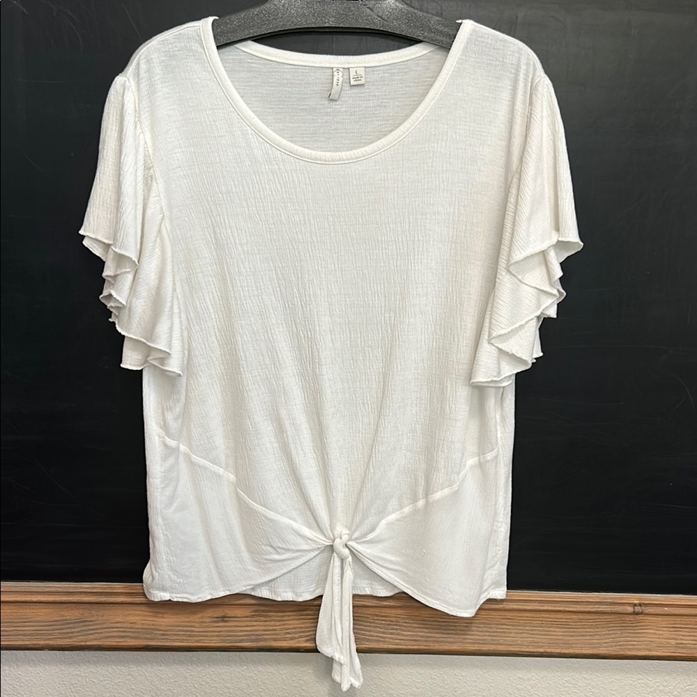Elegant White Ruffle Sleeve Blouse